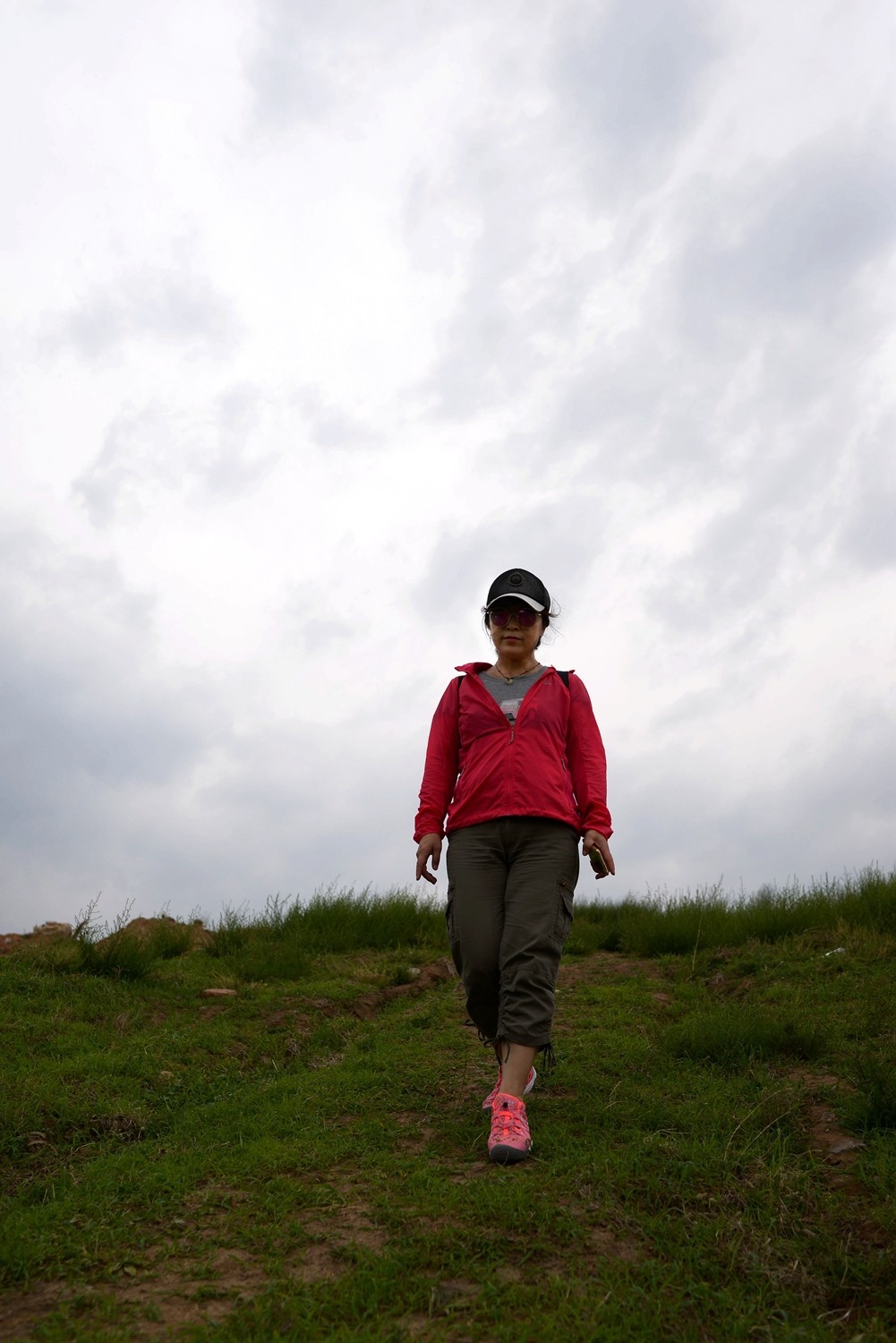 感受一份属于我的清凉——洛弛红Clorts户外溯溪鞋3H027D体验