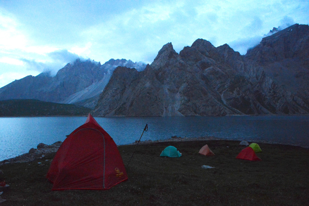 行者无疆-6月乌孙，漂洋过海为圣湖，翻山越岭因初心
