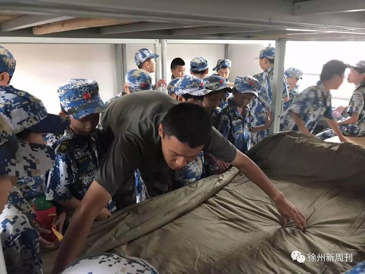 菲菲老师直播军事夏令营篝火晚会,莫干山儿童夏令营篝火晚会2021