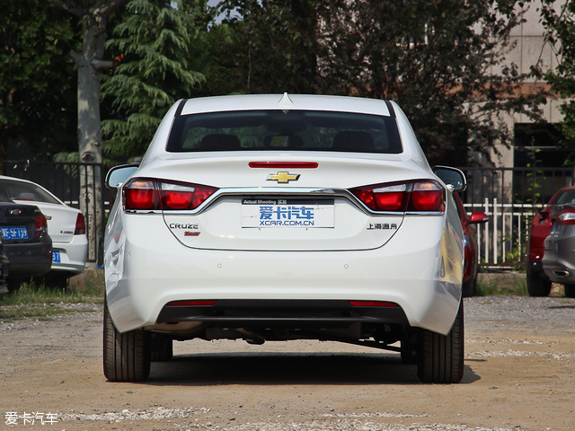 起亚k3和雪佛兰科鲁兹哪个好一点,全新起亚k3价格及图片