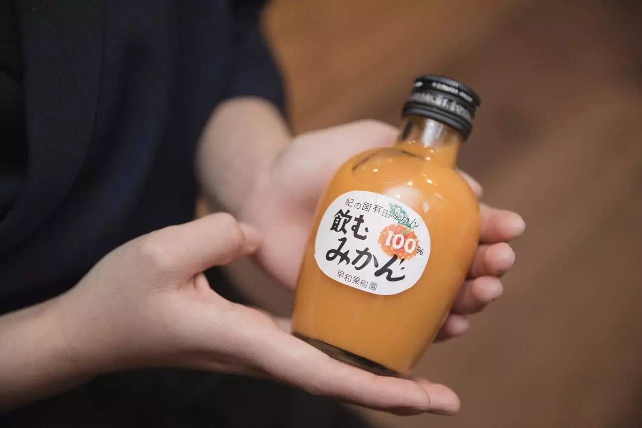 连曼殊都要去请教的日料教父，在捧红了杭州顶级日料后，竟然独自在解放路开了家亲民的料理小馆……