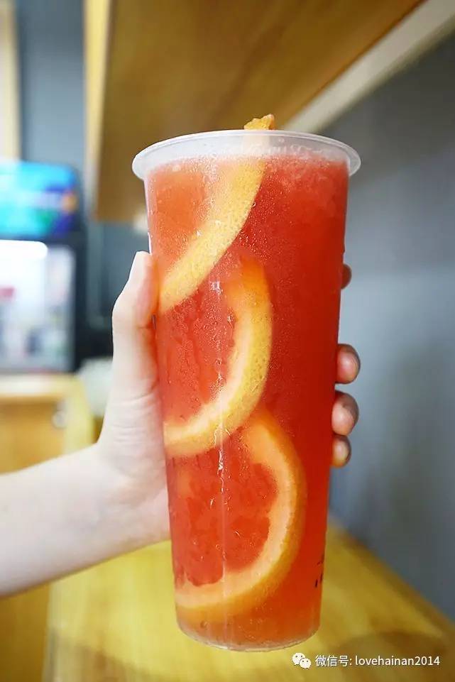 解放西友谊天桥下,能一口喝掉整个夏天!