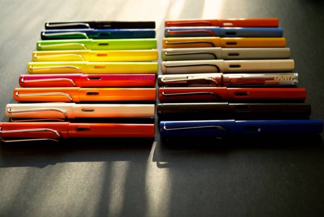 写字这么丑跟笔有关系吗,写字丑用什么笔好