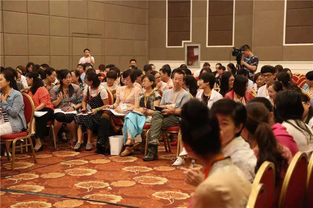 碰撞与融合为主题,思想的碰撞与融合经典事例