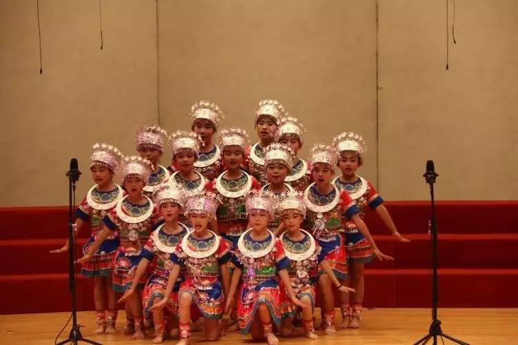 培根铸魂育新人廉洁从教守初心,办学理念培根铸魂启智润心