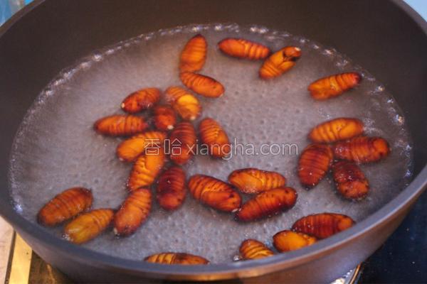 干煸蚕蛹香辣酥,干煸蚕蛹的正确方法