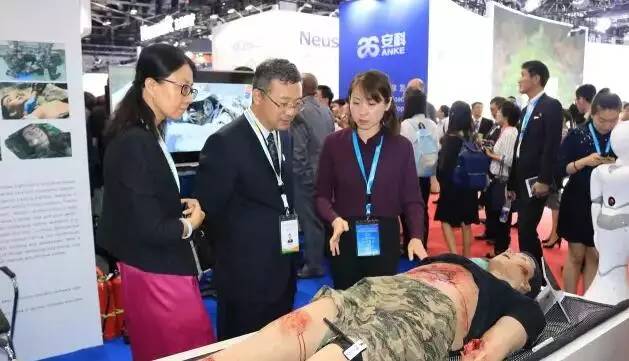 “一带一路”开拓创新，天堰“勇士”机器人亮相CHINA-HOSPEQ2017