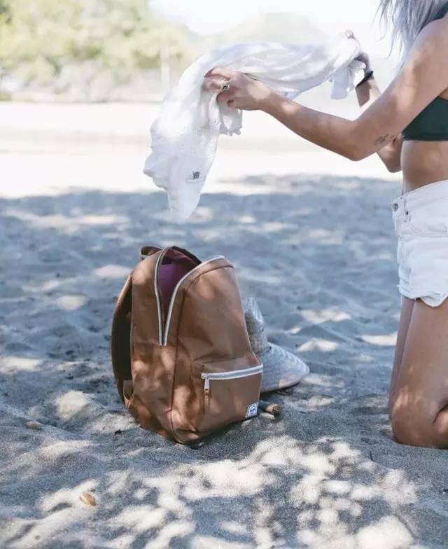 百搭双肩包推荐小众高级感,一款兼顾颜值与实用的双肩包