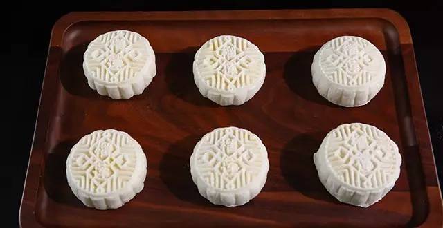 一月狂卖10万盒，比口红更让女人无法抗拒的高颜值美食，看到第5张图还能忍住就算你赢！