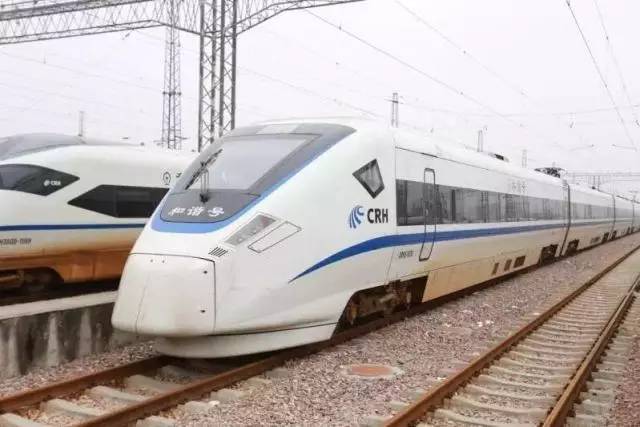 暑假“余额”不足！暑运高峰，坐飞机、火车、公交，这份便民礼包请收好