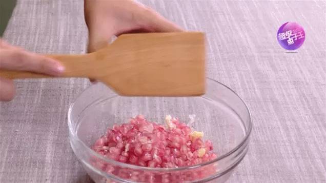 不用刀剥石榴怎么剥更快,怎么用手剥石榴剥得快