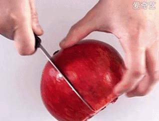 不用刀剥石榴怎么剥更快,怎么用手剥石榴剥得快