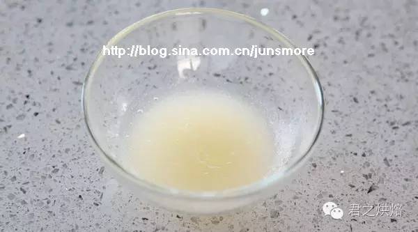 极简单的牛奶布丁，香浓嫩滑好美味！