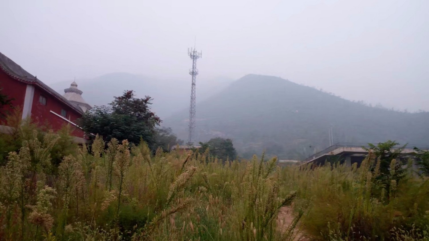 龙泉寺山小环穿——与教师一起爬山庆祝教师节