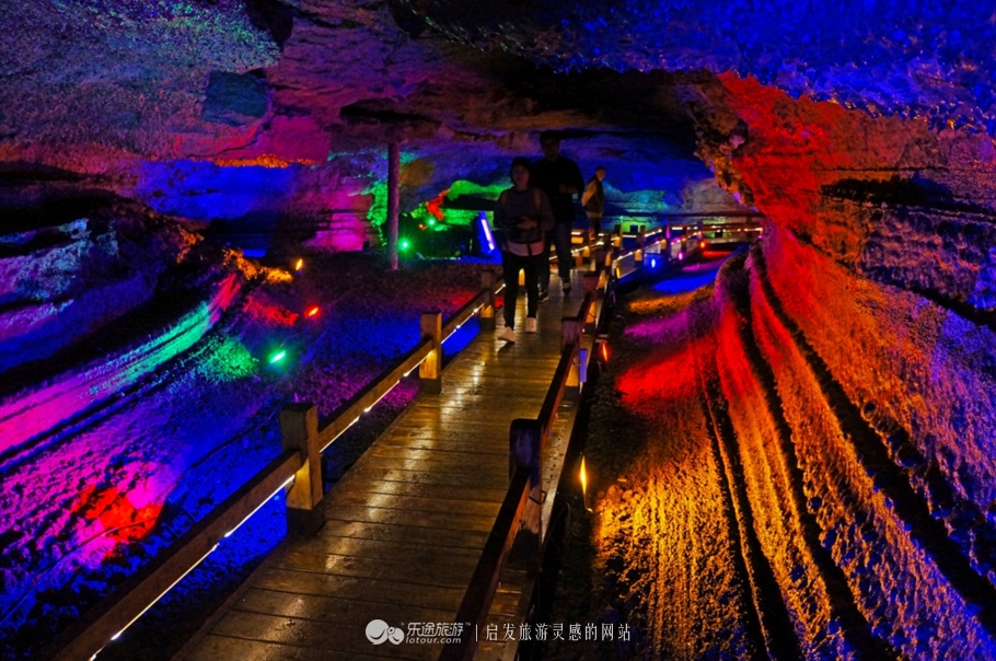 镜泊湖火山口免费景点,探秘火山