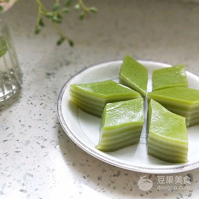 新加坡斑斓椰香戚风蛋糕,嫩江千层榴莲蛋糕