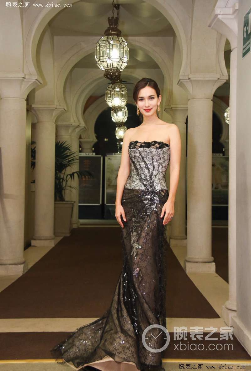 威尼斯电影节开幕红毯,第44届威尼斯电影节