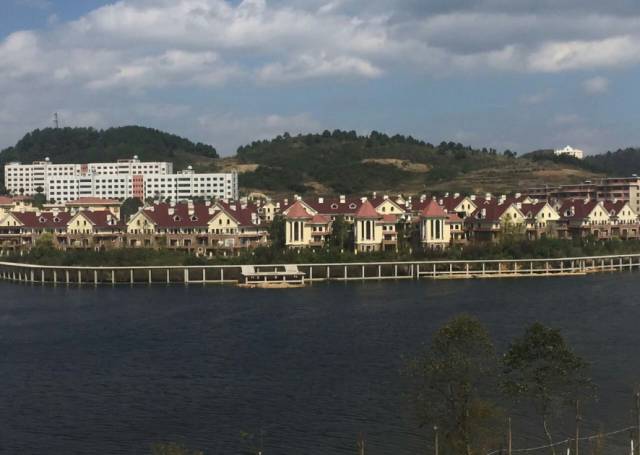 贵州黄果树瀑布千户苗寨旅游攻略,贵州千户苗寨黄果树瀑布旅游攻略