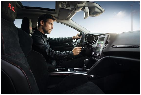 新款雷诺梅甘娜海外实车曝光,雷诺梅甘娜2024款配置