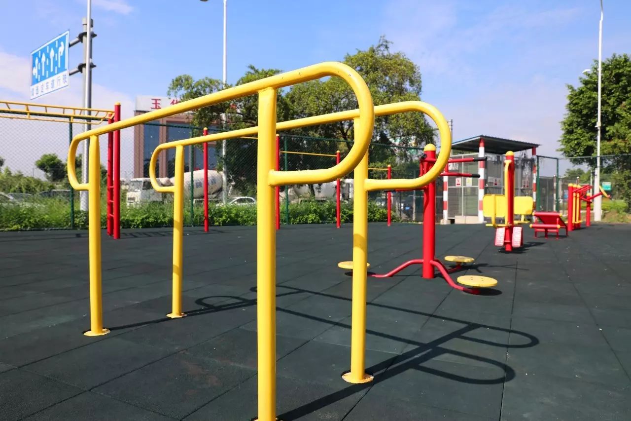 东莞塘厦新建体育公园,塘厦科苑东体育公园停车