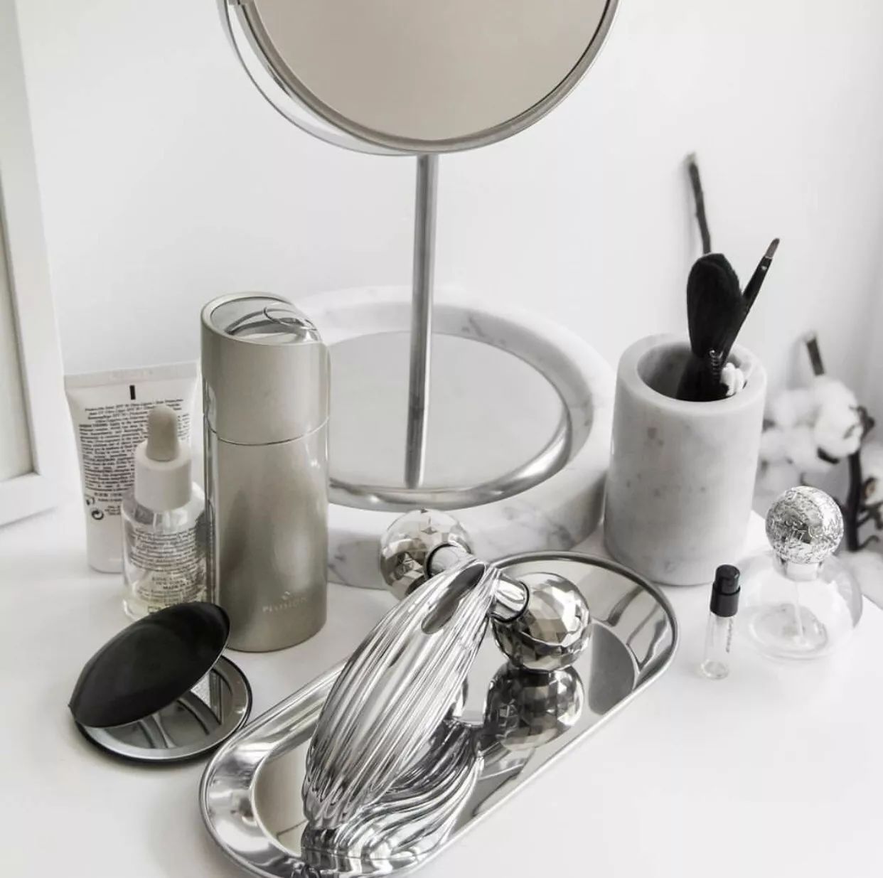 医学瘦脸的方法有哪些不打针,瘦脸除了打针还可以有什么方法