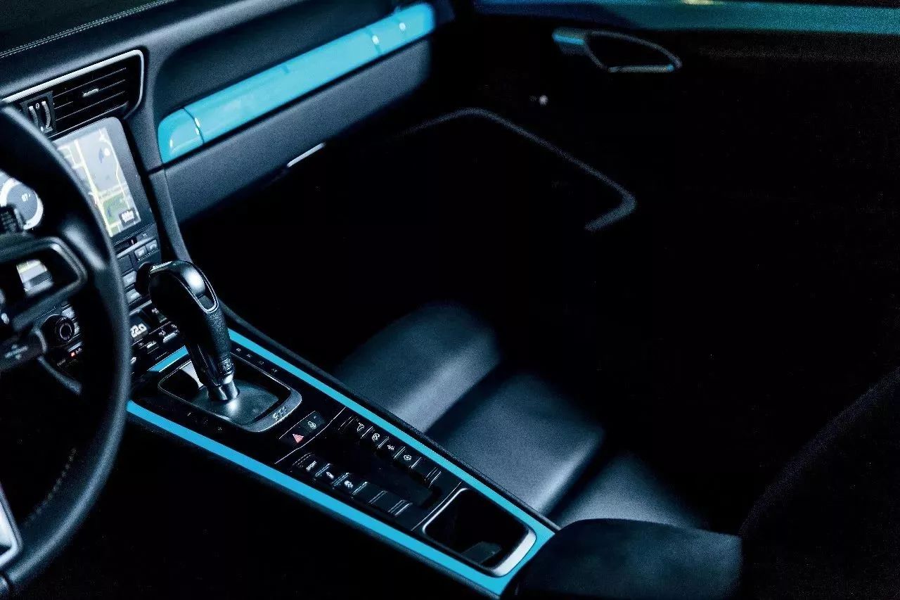 夜幕降临开启派对,夜幕降临跑车