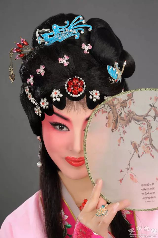 天水市委常委、副市长李晓东:我家门前清水流,漫山遍野鲜核桃!