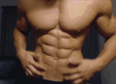 发现自己胸肌会动,为什么胸肌会自己动