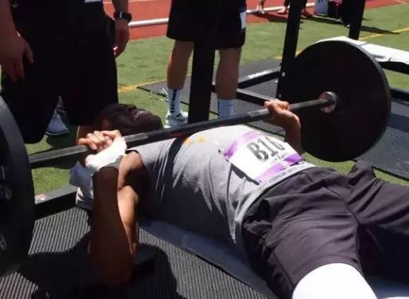 宋仲基和宋慧乔视频,宋钟基权志龙