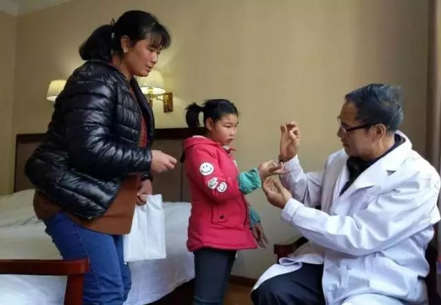 脑瘫儿童爱心公益活动,关爱困境妇女儿童基金募捐倡议书