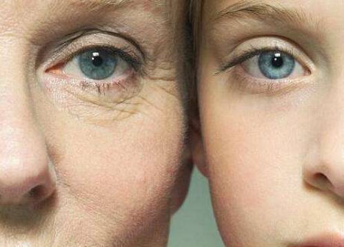 秋天嘴皮干燥起皮什么原因,秋天皮肤干燥起皮用什么护肤品