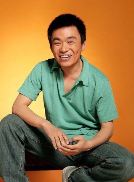 靠自己不靠家庭背景的人,靠自己没背景没靠山