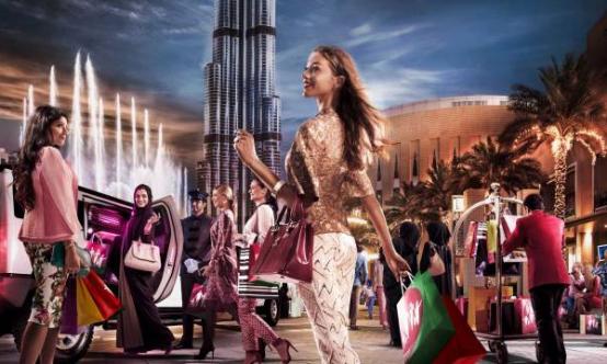 迪拜高温来袭平均温度40度以上,迪拜高温突破50度达70度