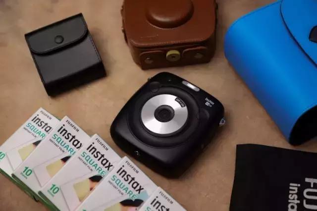 富士新品instaxsquaresq1拍立得,富士拍立得instaxsq10怎么用