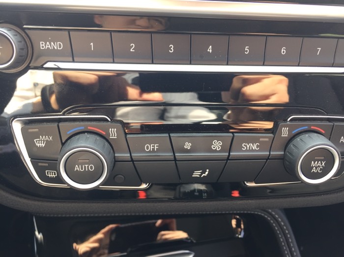 宝马118i几缸发动机,宝马1系118试驾视频