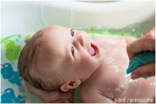 婴儿头发一圈秃什么原因,婴儿头发稀少怎么办还掉发