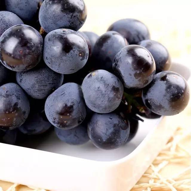 不是天生黑的被晒黑的怎么变白,如果不是天生黑是晒黑的该怎么办