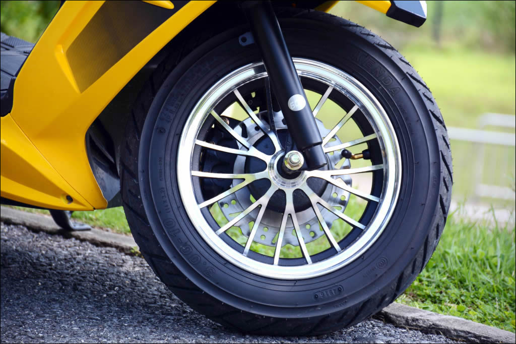 雅迪魅影真实测评,魅影摩托车哪款车最好