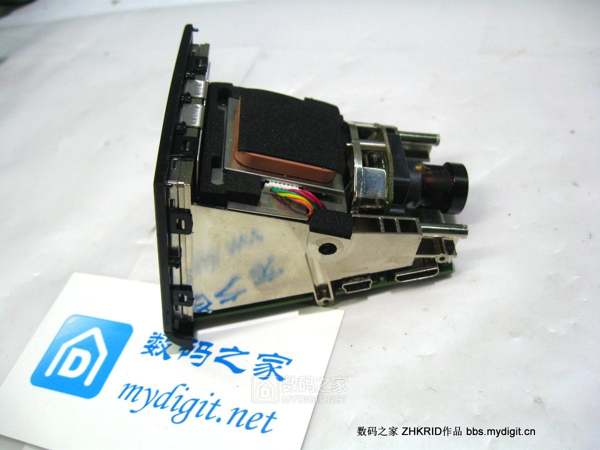 拆解趴趴狗隐藏式行车记录仪,行车记录仪拆解解析