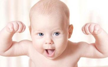 宝宝头发稀疏发黄怎么改善,宝宝头发黄怎么理