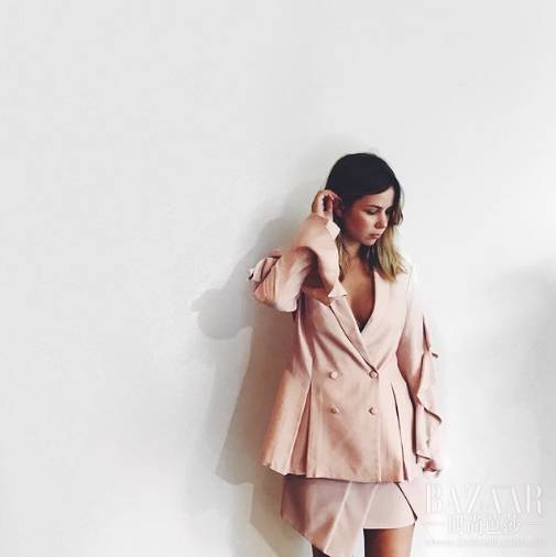 趁这6个小众品牌连衣裙还没烂大街,跟宋茜赵丽颖穿起来过夏天!