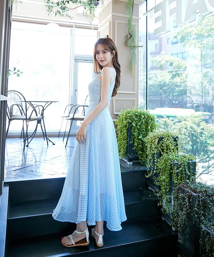 不同的肩形怎么配衣服,宽肩平肩穿搭