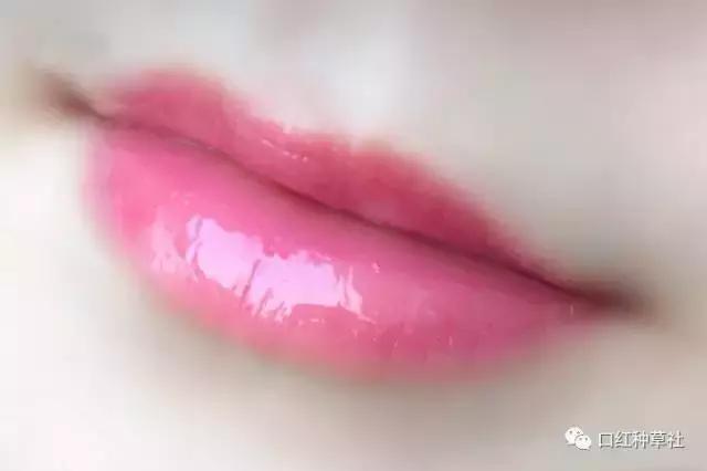 纪梵希禁忌之吻漆光唇蜜n16试色,纪梵希唇蜜n11和阿玛尼405对比