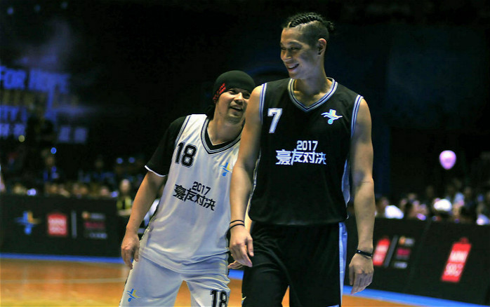 周杰伦单挑科比完整版,周杰伦不看人传球逼疯林书豪