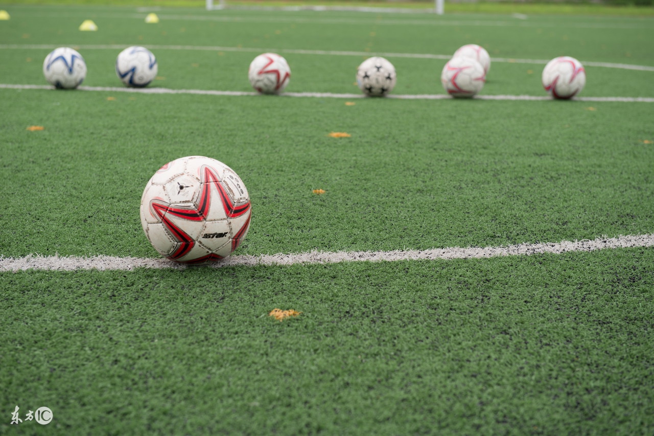 足球的英语单词是,足球运动员的单词