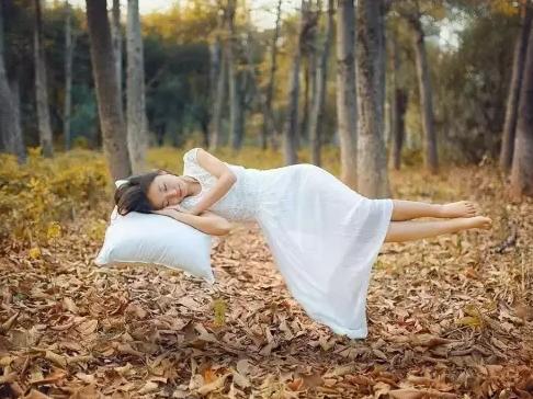 悬浮摄影拍摄技巧和方法,人像悬浮摄影怎么拍