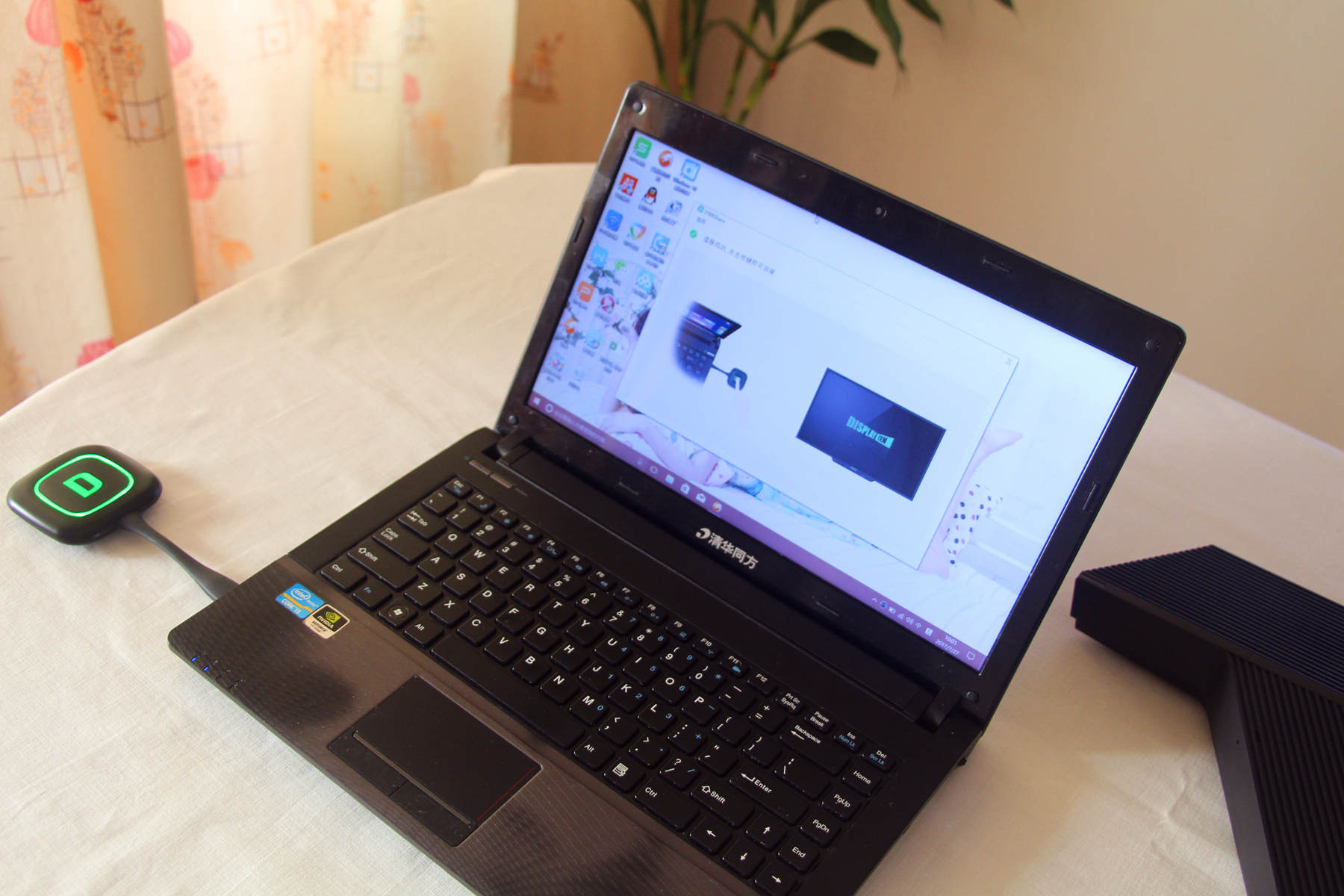 商务投影仪不再笨重难用，“拍拍”即可同屏，操作体验超爽快