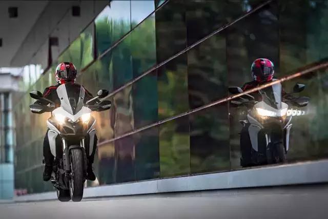 杜卡迪车型950,杜卡迪multistrada950坐姿