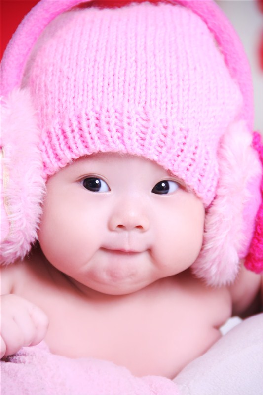 换尿布的正确方法和步骤,侧卧换纸尿裤