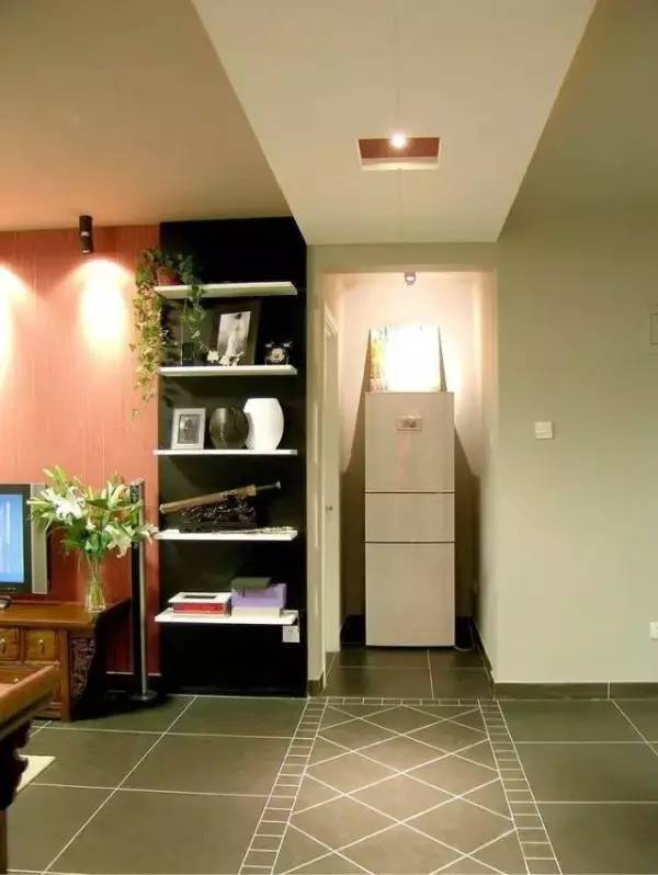 家用冰箱可以直接放在阳台吗,冰箱放阳台的最佳位置